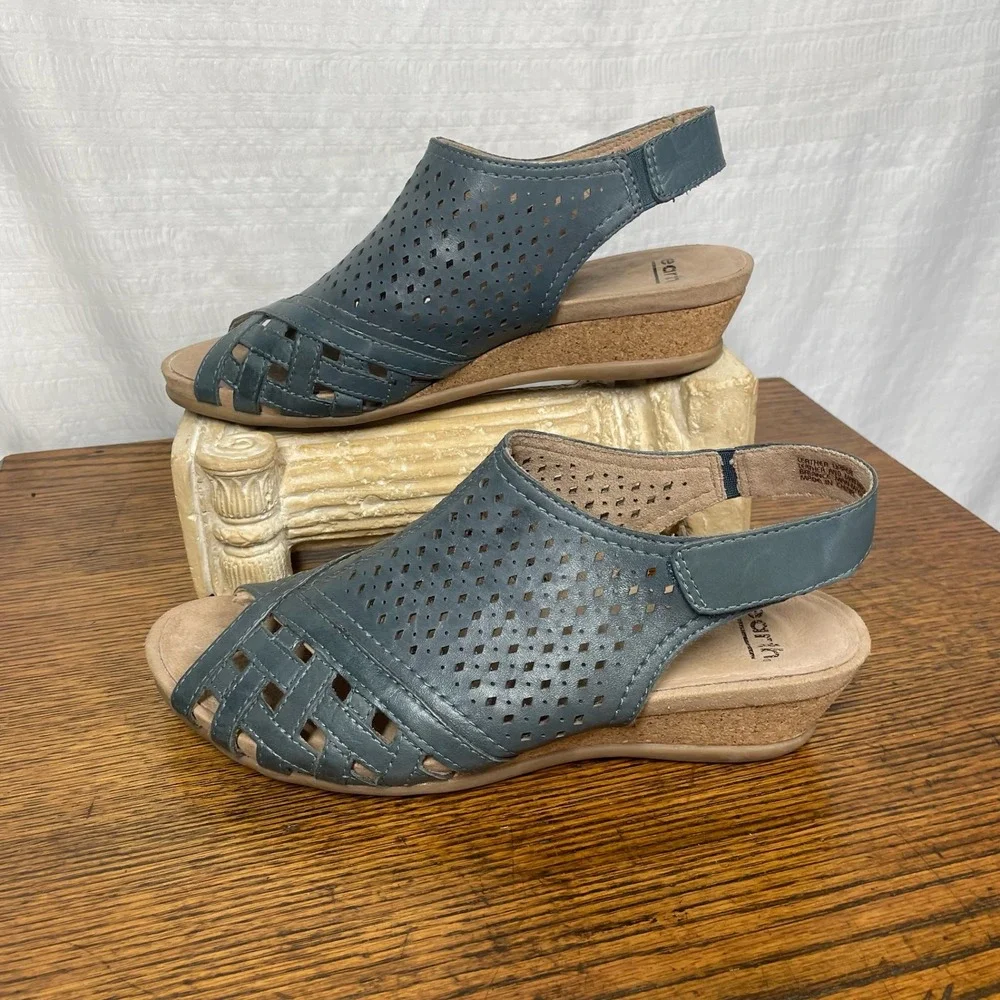 Earth Relief Pod Blue Laser Cut Leather Wedge Sandals Women 9.5 Orthopedic Boho
